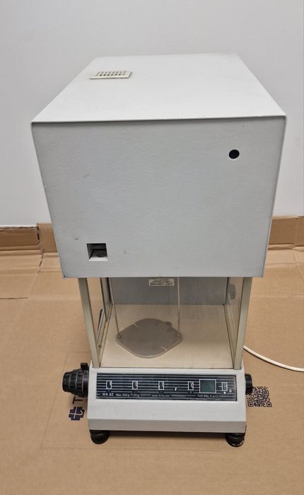 Waga laboratoryjna szalkowa 1978r zakłady mechaniki precyzyjnej