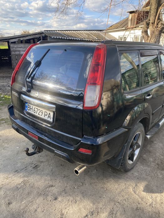 Продам автомобіль нісан X трейл всі питаня за нормером 0994163352 на смс не відповідаю