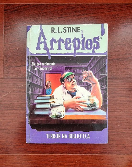 Livro "Arrepios - Terror na Biblioteca" Vol. 8 de R. L. Stine