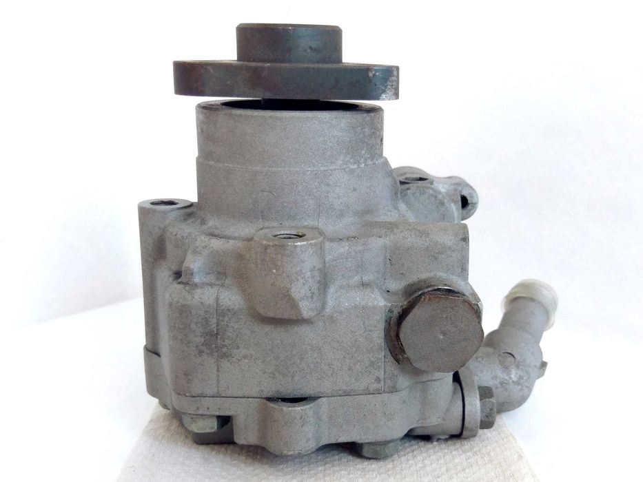 Насос гидроусилителя руля Transporter T5 Multivan V Amarok 7E0422154E