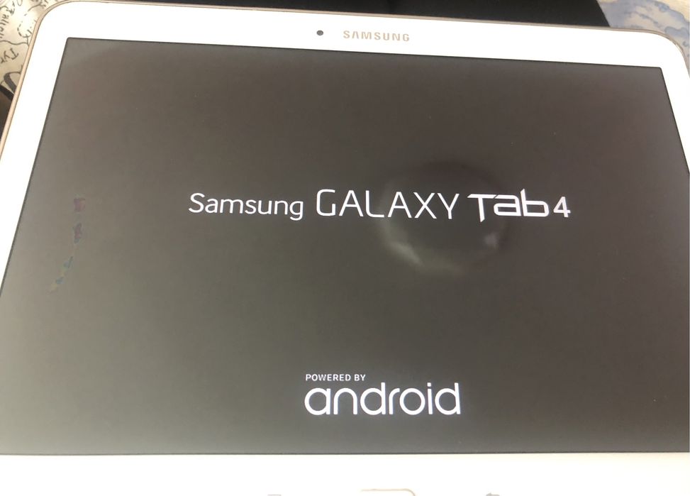 Планшет Samsung GALAXY Tab 4