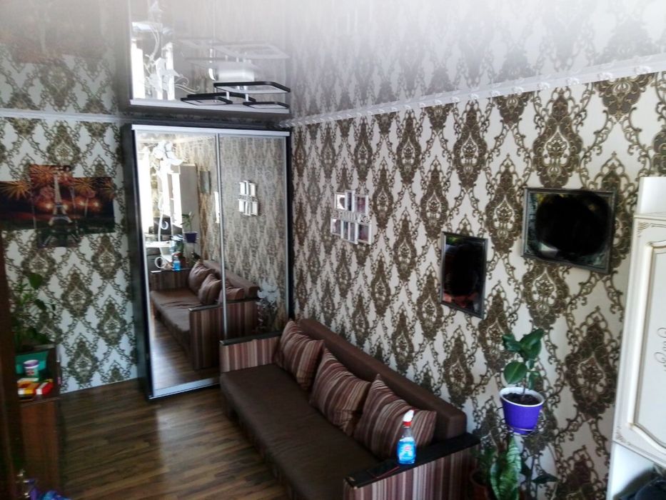 Продам диван в нормальному стан