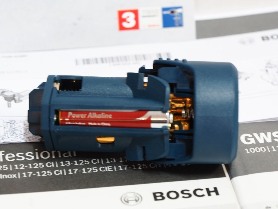 Przejścówka Adapter BOSCH kamera wykrywacz 12v 10.8v bateria 4xAA spit