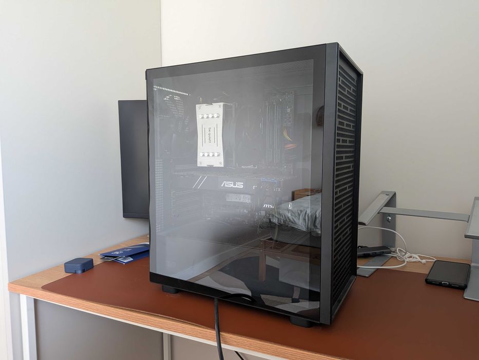 PC i7-5820K, 32GB RAM, SSD 256, GTX 1080TI (11GB VRAM)