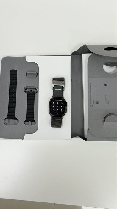 Apple Watch Ultra 2 Black Titanium  100% battery