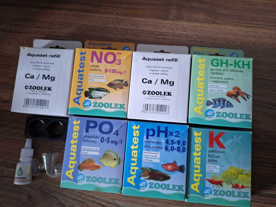 Akcesoria do akwarium: carbon, test Ca Mg