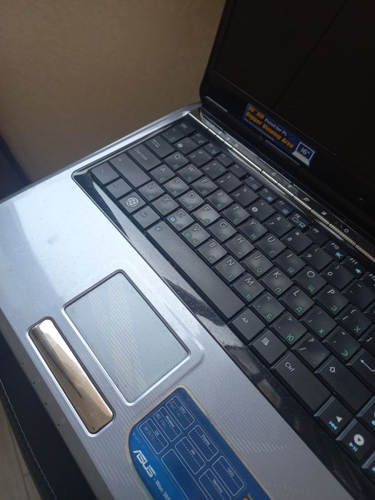 Ноутбук Asus у чудовому стані