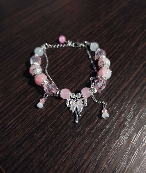 Браслети, брелочки для вас :)