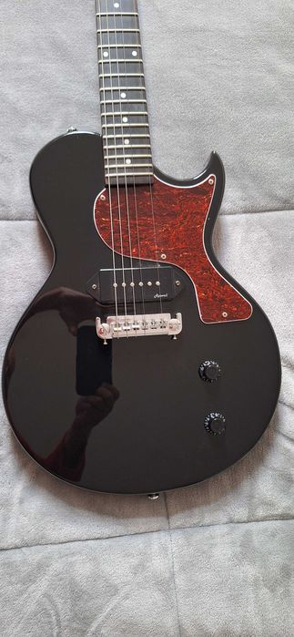 Harley Benton SC-Junior Preta
Série Vintage