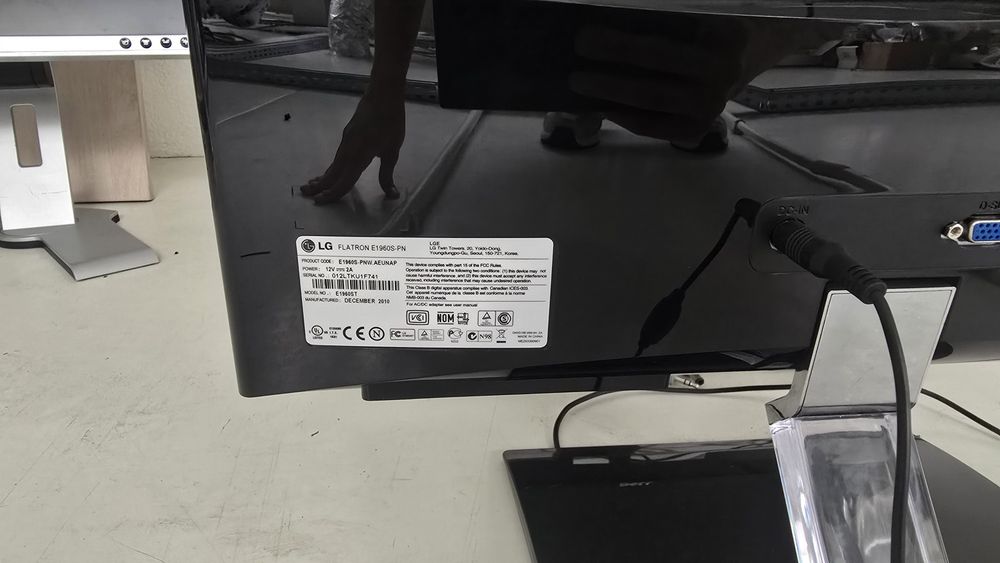 Monitor LG Flatron E2260