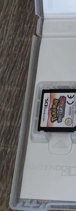 Pokémon White Version 2 para Nintendo DS, com cartucho e caixa.