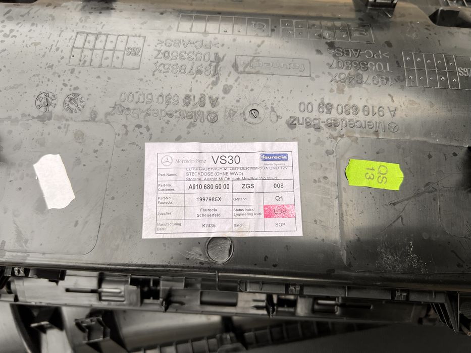 Бардачок торпеди Mercedes Sprinter W907 W910