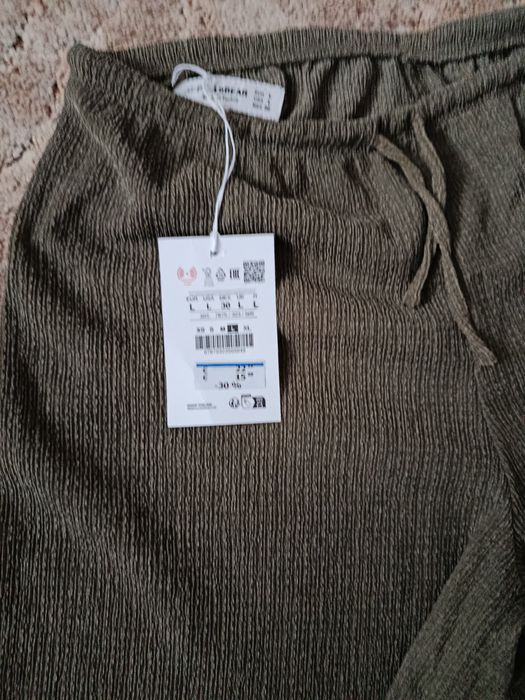 Продам жіночі штани Pull&bear розмір Л