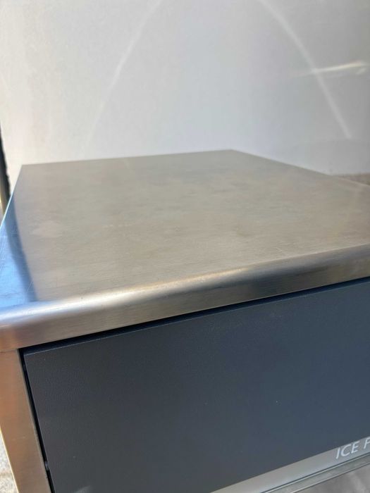Máquina de Gelo Profissional Brema IceMaker GB 902A-Q - 95kg/dia - Gelo granulado - Excelente estado