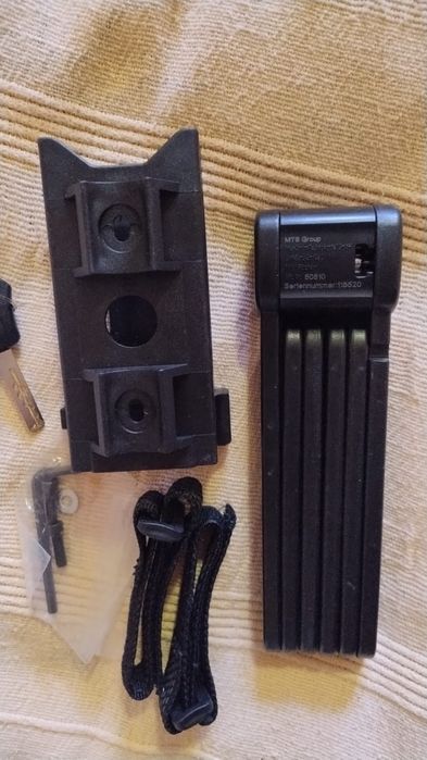 Замок для велосипеда Fischer и Prophete.