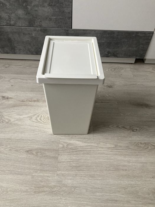 Kosz na smieci plastikowy Ikea