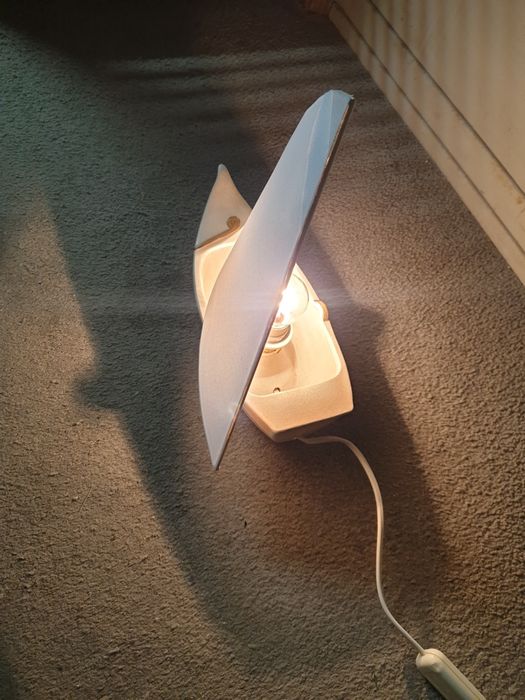 Candeeiro em formato de barco