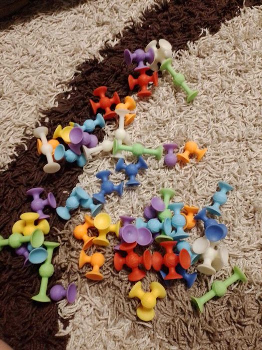 Продам дитячі конструктори