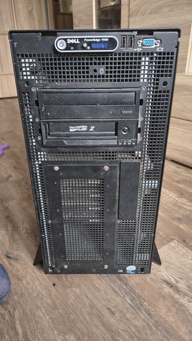 Komputer stacjonarny (serwer )