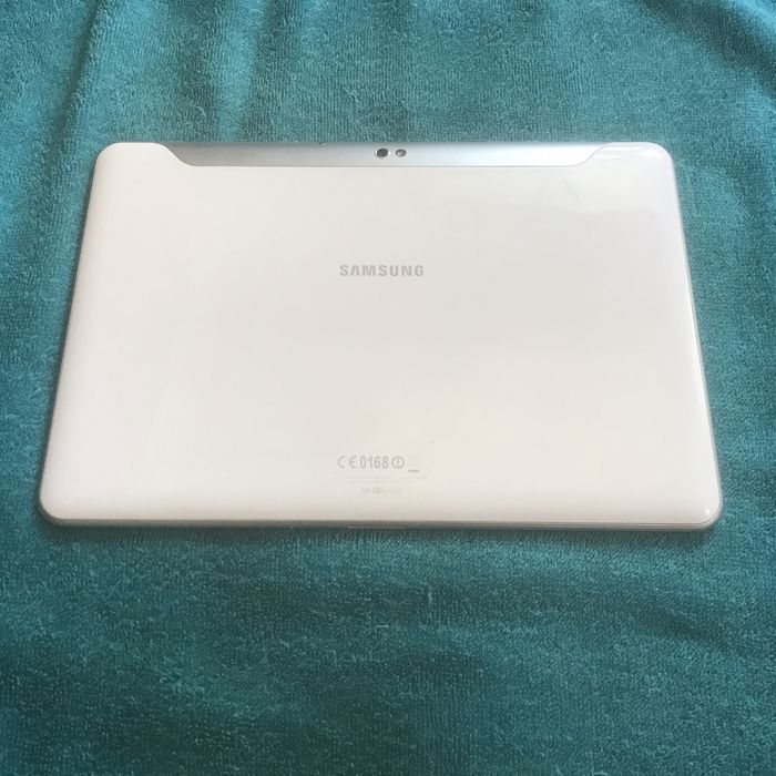 Звонящий планшет Samsung Galaxy Tab. 10 дюймов, 16GB. Aндроид 7.1