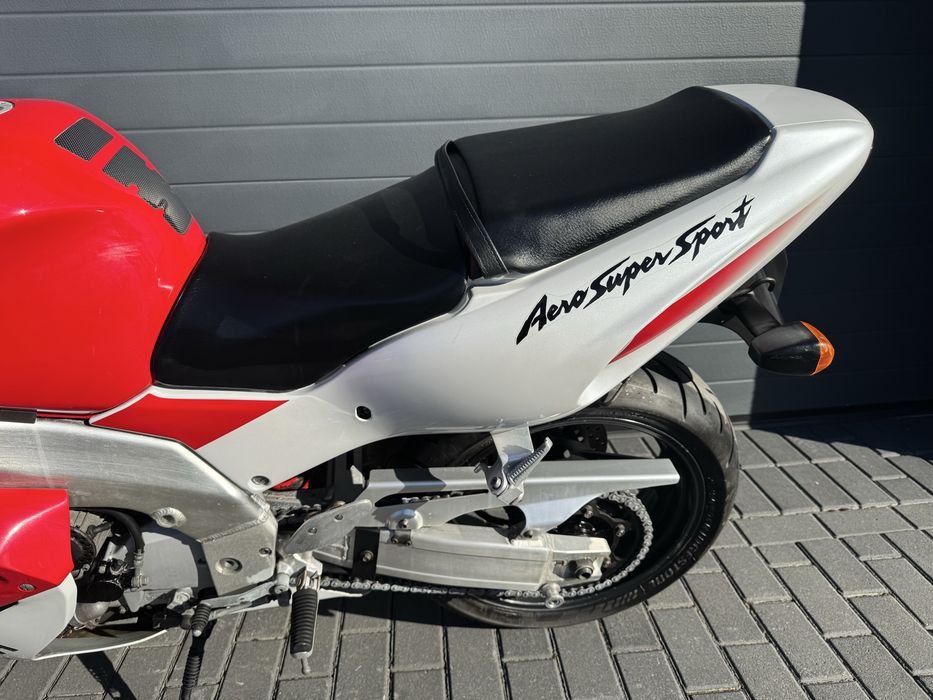Yamaha yzf1000 Thunderace