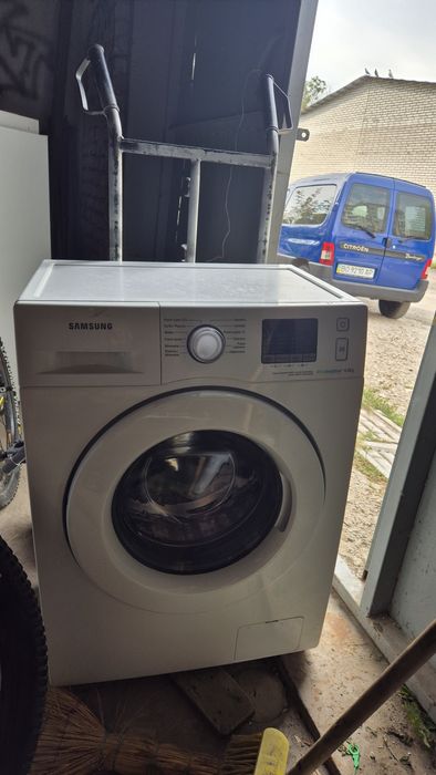 ТЕРМІНОВО продам пральну машинку Samsung 6 кг ВУЗЬКА 1200 ОБ роб
