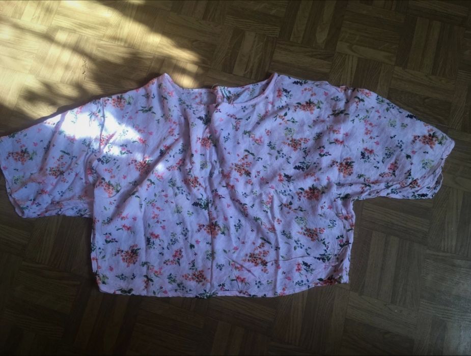 Bluzka z WISKOZY. fason oversize, luźniejsza /  STRADIVARIUS  / NOWA!