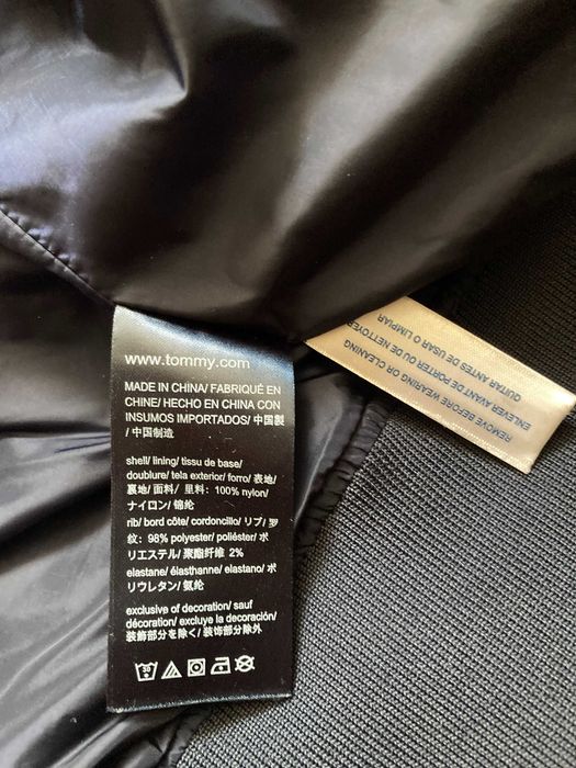 Бомбер-ветровка легкая Tommy Hilfiger. Размер S.