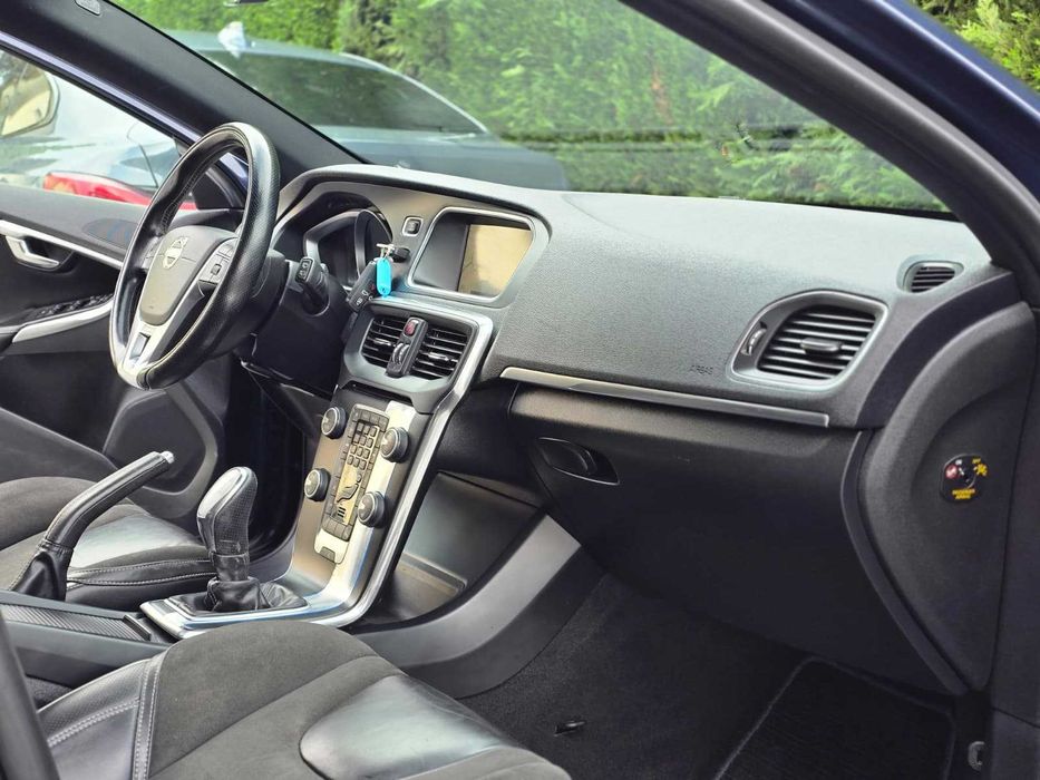 VOLVO V40 D2 R-DESIGN 1.6 115CV "FULL EXTRAS"