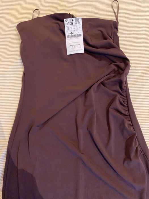 Vestido Midi  Stradivarius nunca utilizado