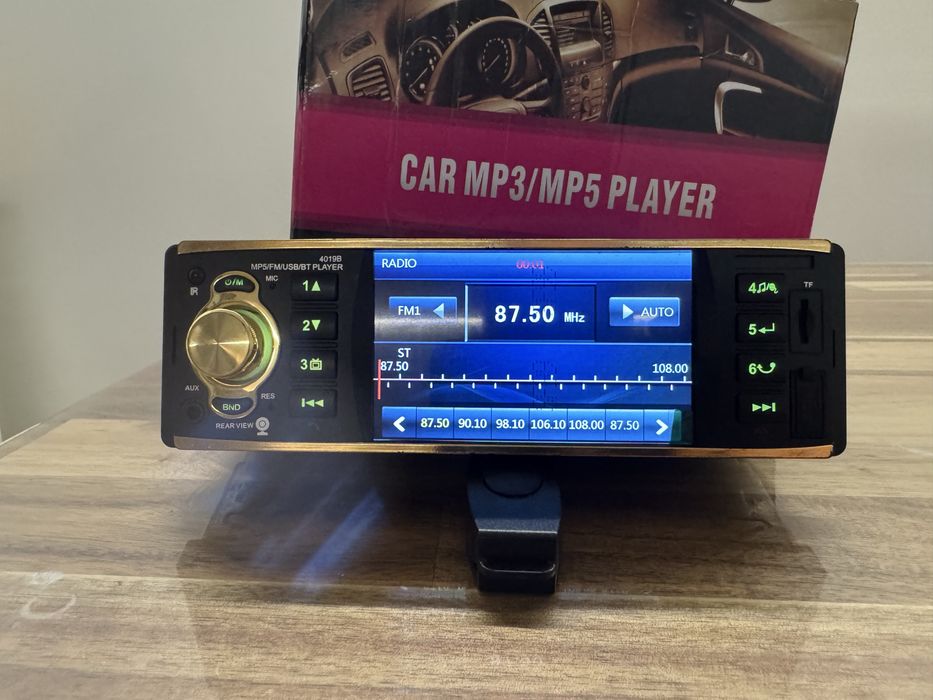 Radio automovel .