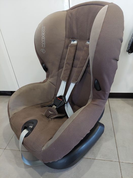Fotelik samochodowy Maxi Cosi Priori