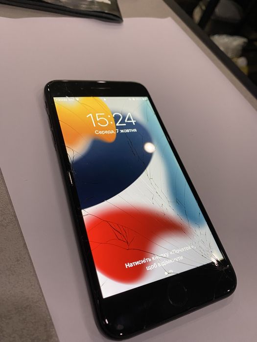 Айфон 7+в рабочем состоянии.