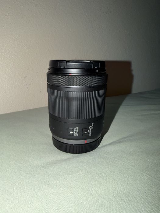 Máquina Fotográfica Mirrorless Canon EOS R8