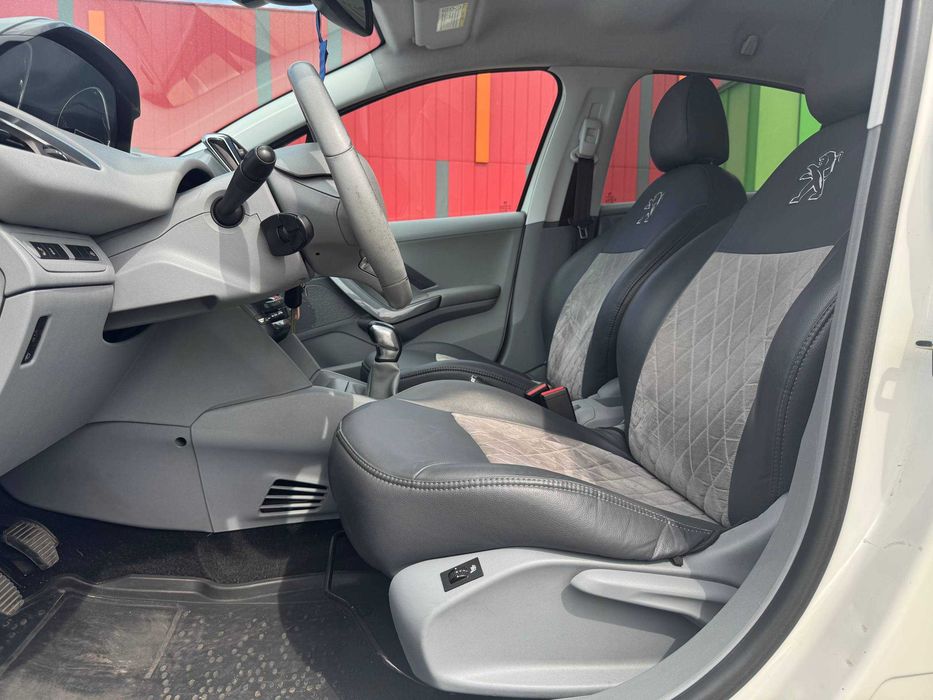 Peugeot 208 2013 VIN VF3CC9HJCDT158310 фото оголошення 9 з 24