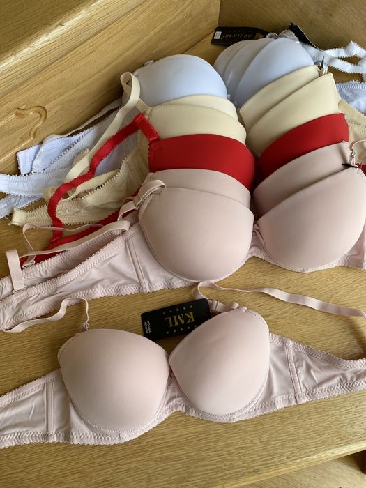 Бюстгальтер на формованій чашці В з пуш ап