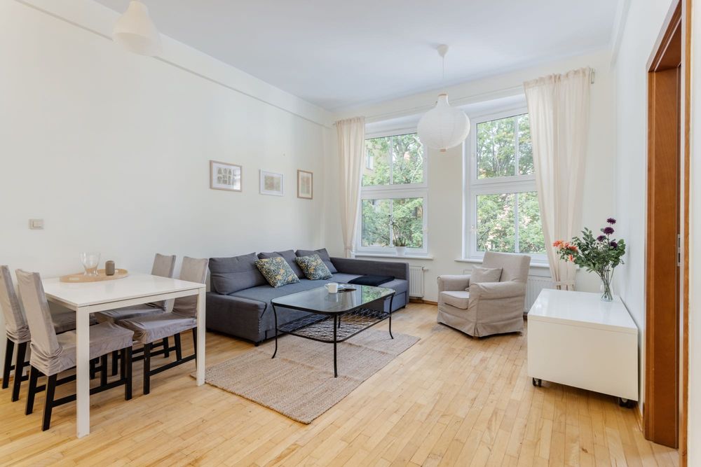 Stary Rynek, 3 pokoje (2 sypialnie + salon z kuchnia) idealne dla 2-4 osob, niskie oplaty