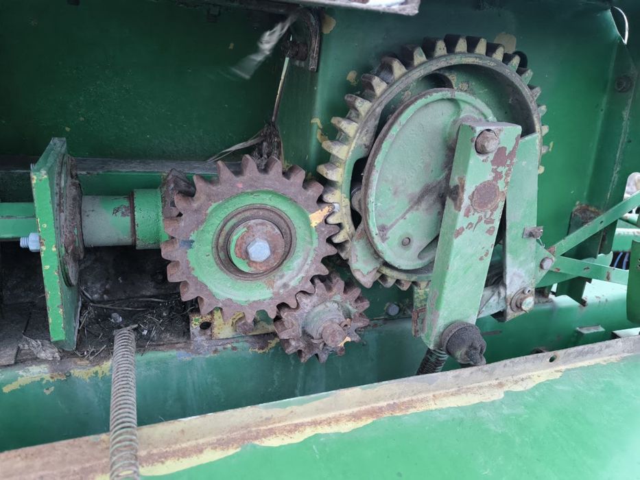 Прес підбирач john deere 332