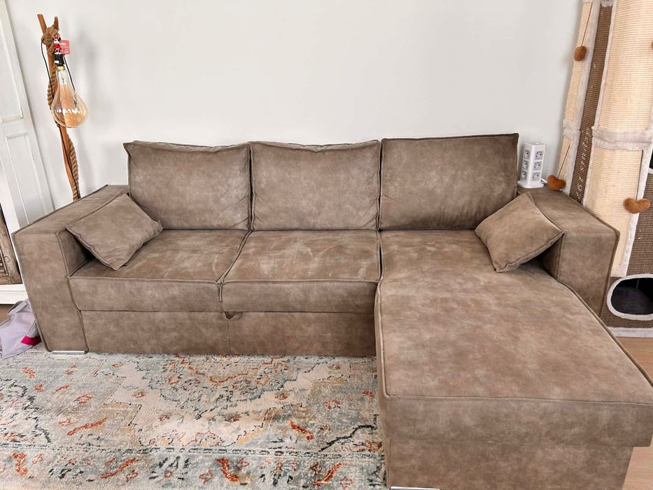 Narożnik z funkcją spania i pojemnikiem bardzo dobry stan