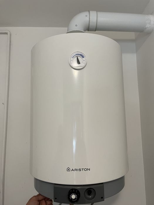 Podgrzewacz wody / boiler Ariston 80V FB