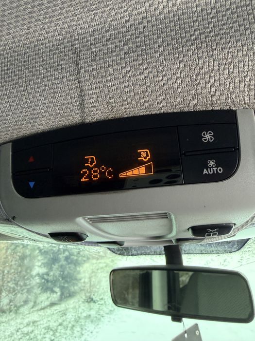 Mercedes Benz Vito W639 2012 р. 2.2 дизель 8 місць