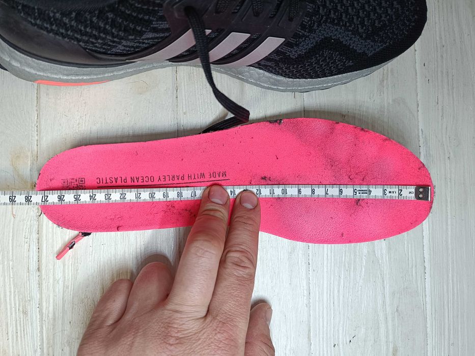 - Adidas Ultraboost 5.0 GZ0445