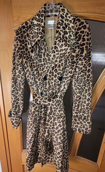 Пальтішко демосезонне.  розмір  М.