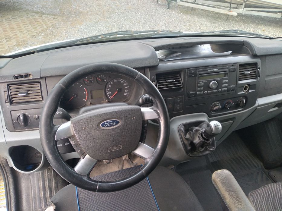 Ford transit 9 osobowy 2010r