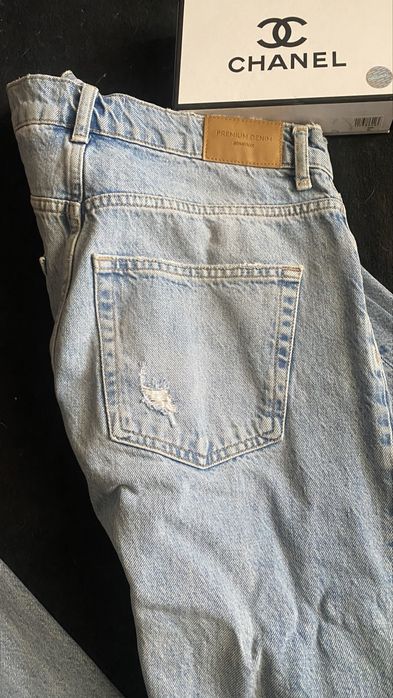 Джинсы актуального кроя