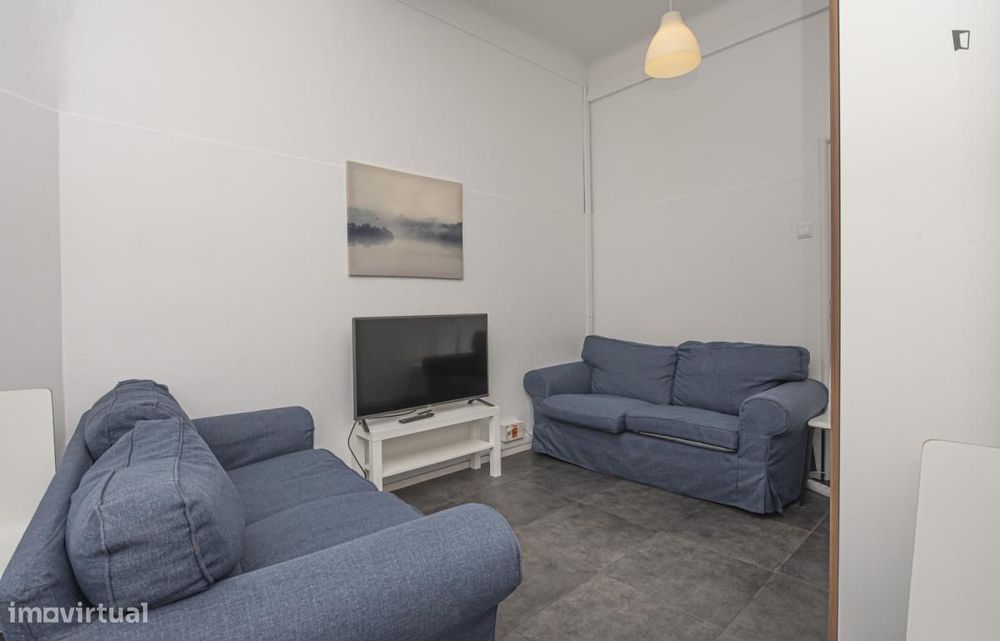 Quarto - localizado em Alameda Lisbon