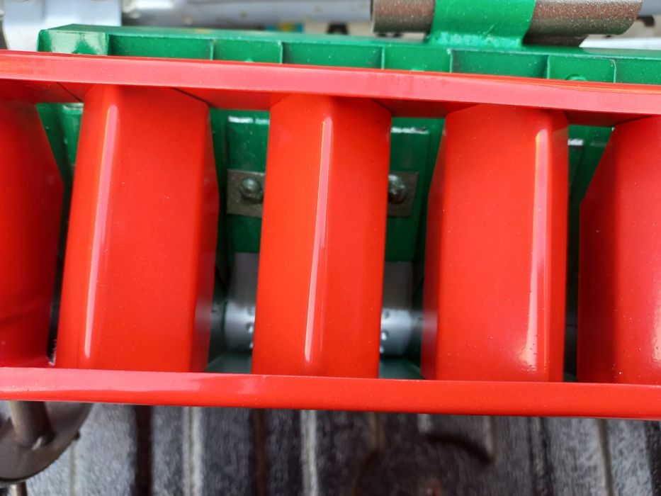 Сеялка ручная семирядная