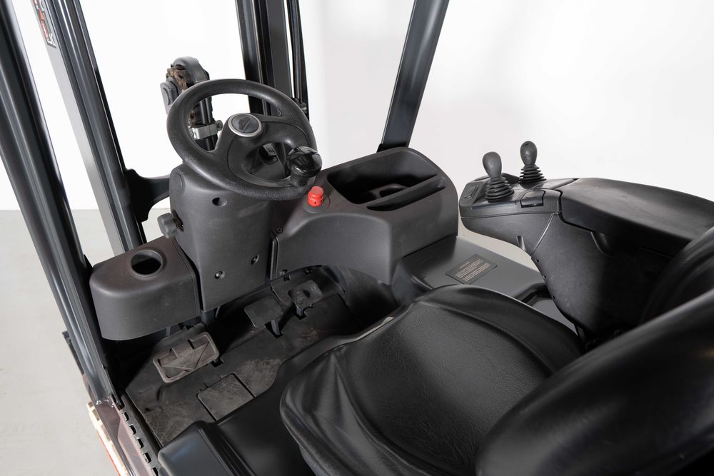 Empilhador Elétrico Linde E18-02 1.800 kg | Usado