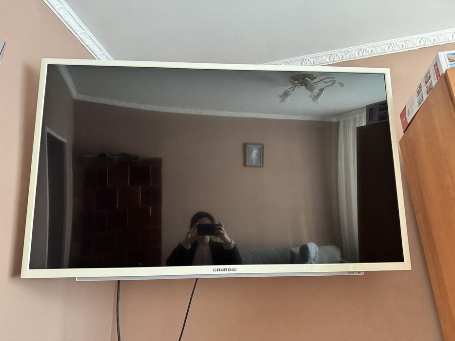 Плазма 55 дюймів