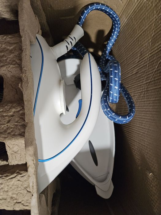 Ferro com Caldeira UFESA Aqua Steam 6bar - Novo c/garantia